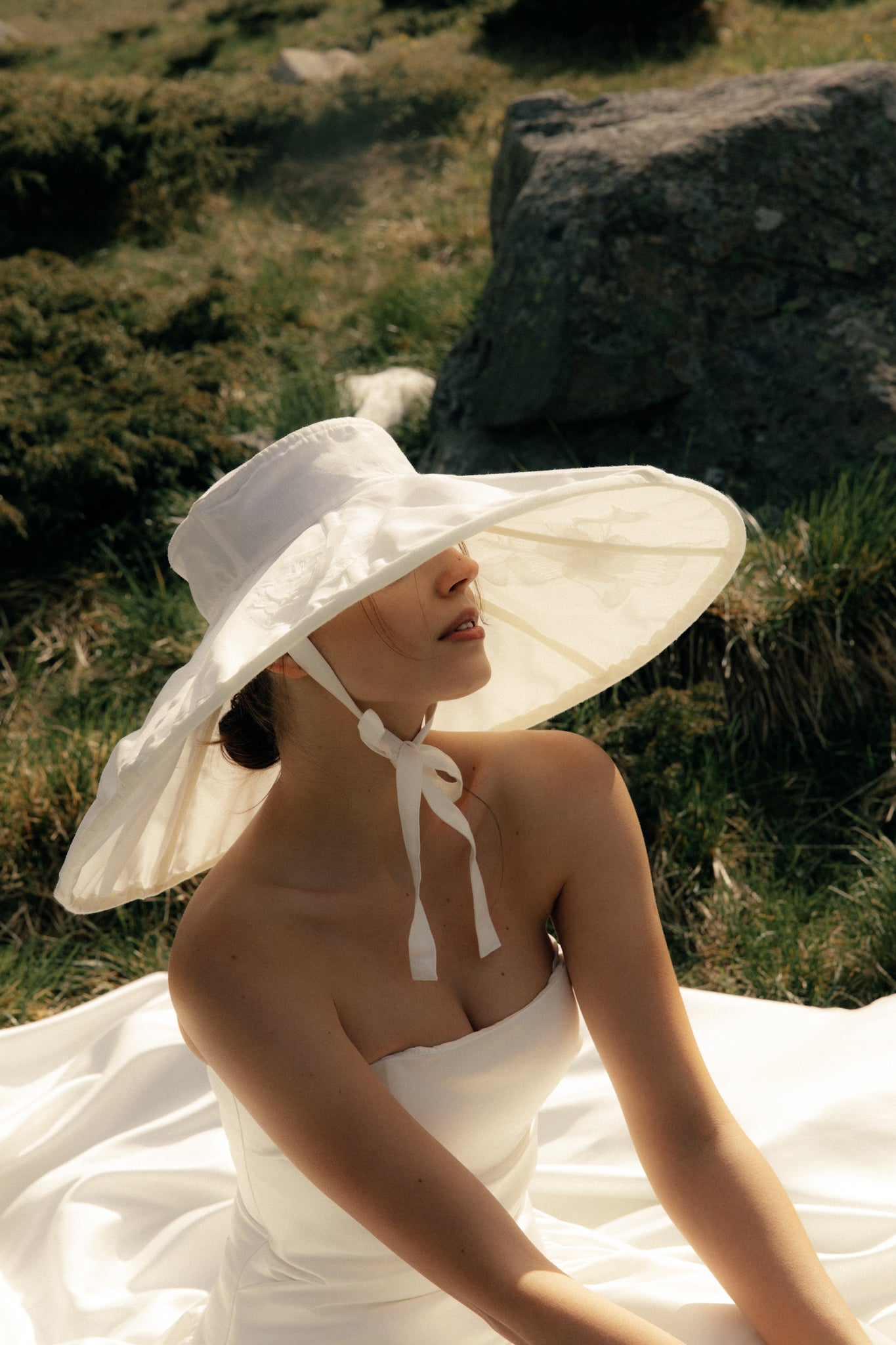 Oversized Linen Picture Hat