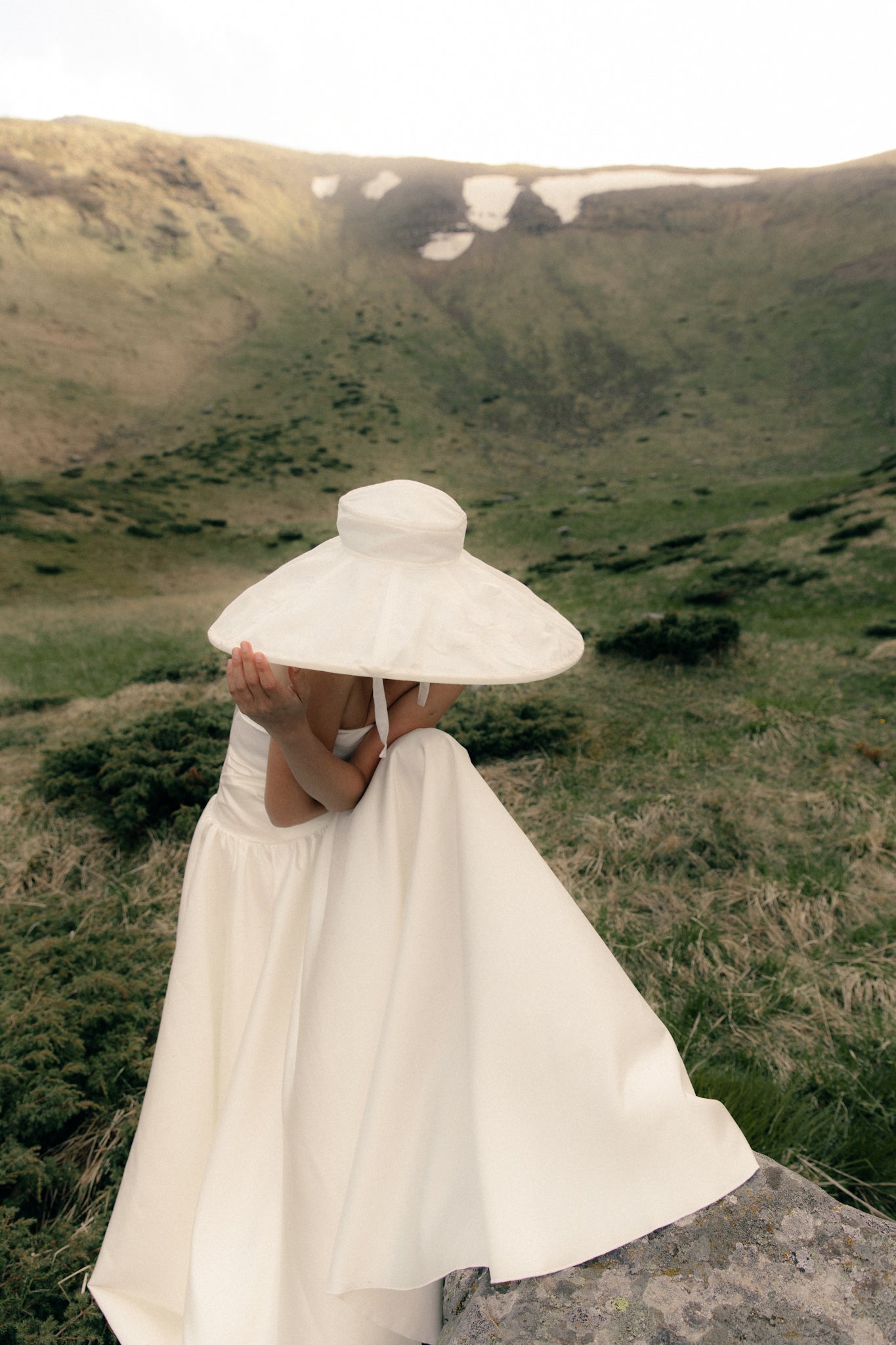 Oversized Linen Picture Hat