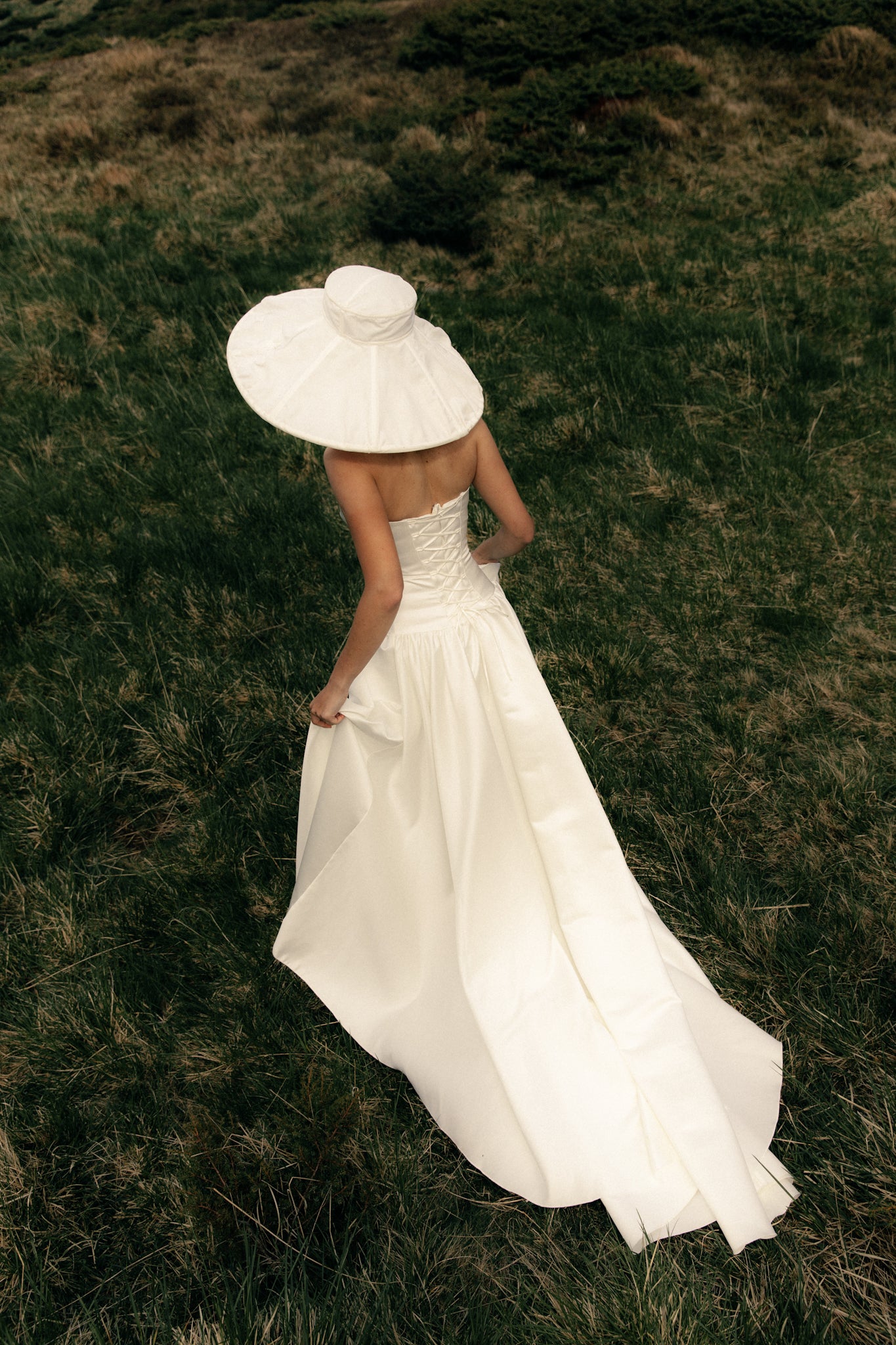 Oversized Linen Picture Hat