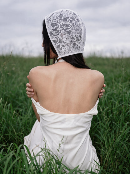 White Gentle Lace Bonnet