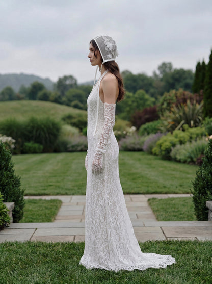 White Gentle Flowers Bonnet