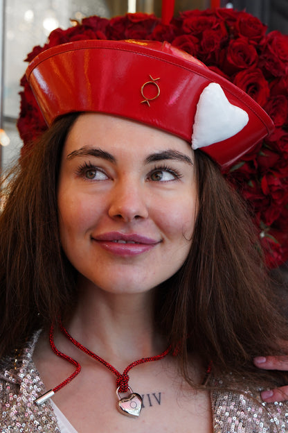 White Lacquer Heart Sea Hat